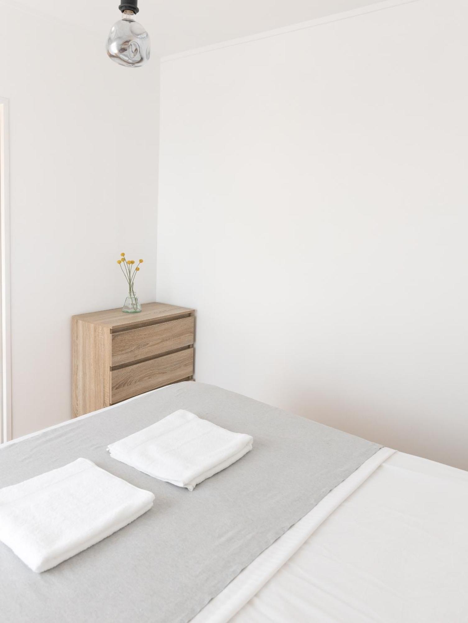Apartment 3 *